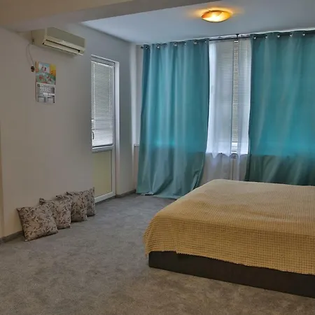 Big 180m2 Apartment Varna