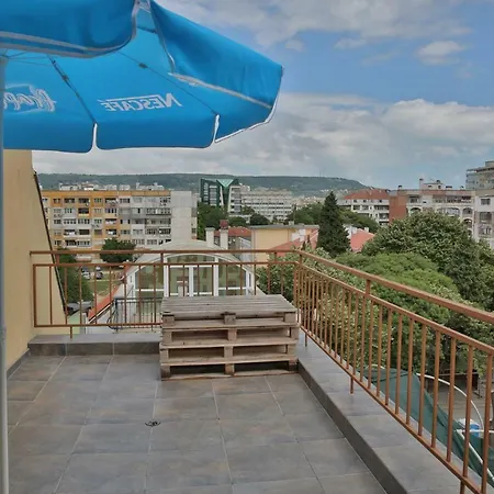 Big 180m2 Apartment Varna