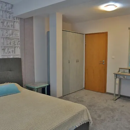 Big 180m2 Apartment
